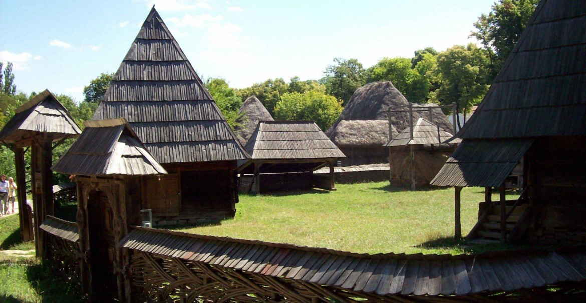 Muzeul Satului Vâlcean din Bujoreni - Vâlcea Muzeul Satului Vâlcean din Bujoreni - Vâlcea